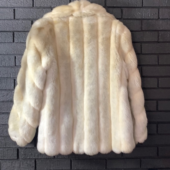 Jordache Vintage Faux Fur Coat size 11/12 (C) - Picture 5 of 5